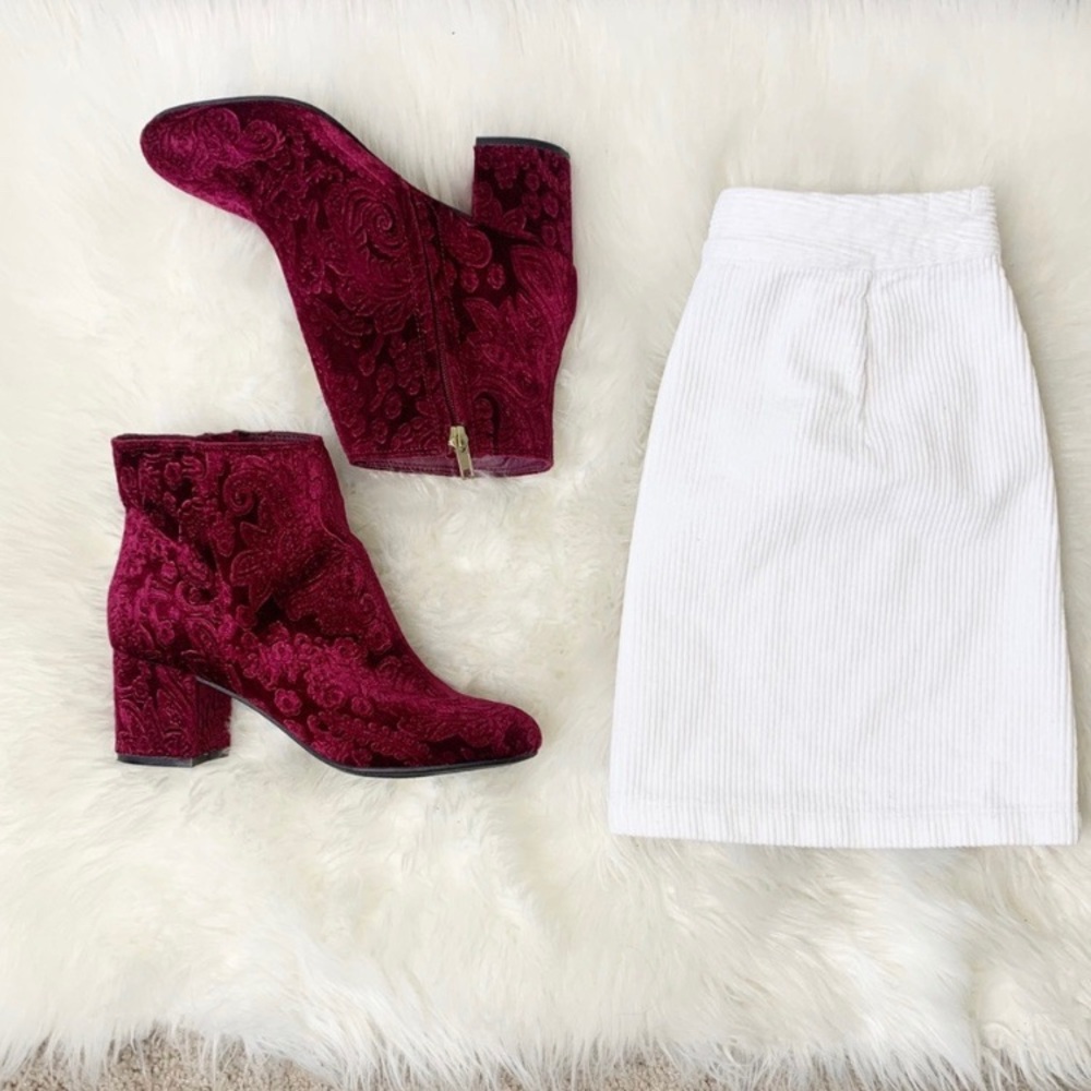 Forever 21 High Waisted White Corduroy Mini Skirt - Picture 4 of 4